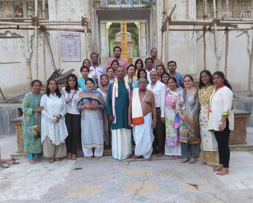 Pushkar Retreat 2016 with master minood